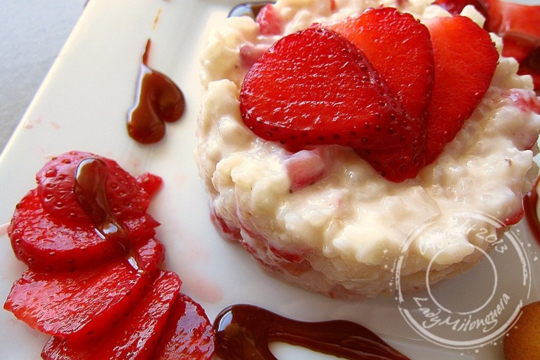 Riz au lait et fraises au caramel