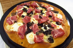 Pizza blanche à la coppa et aux champignons