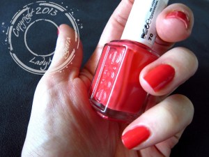 Essie : vernis Chubby Cheek – swatch