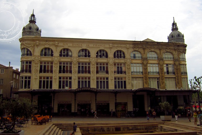 Narbonne : Dames de France