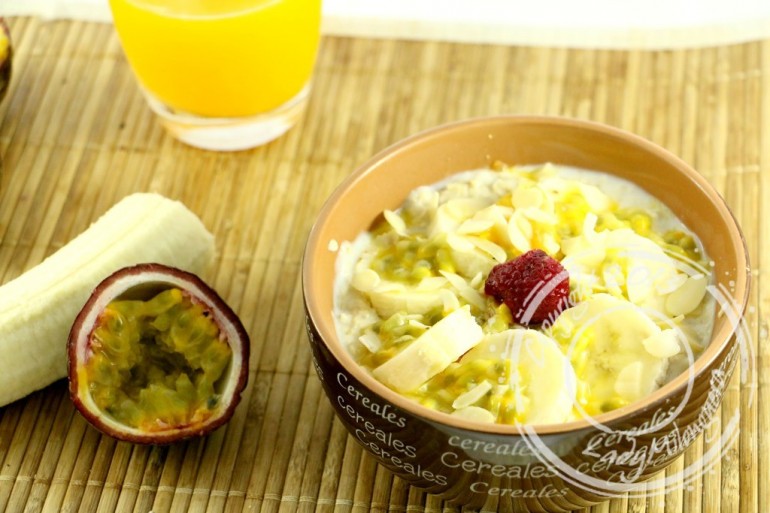 Porridge à la banane et fruit de la passion