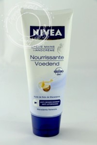 Nivéa : crème mains nourrissante anti-dessèchement