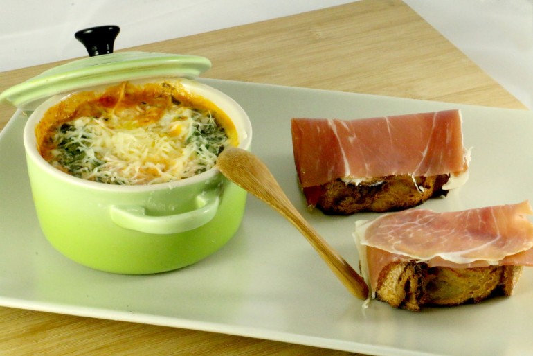 Oeuf cocotte au poivron et ses tartines de jambon de Parme