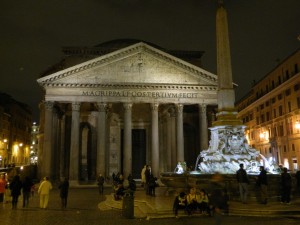 Rome : piazza della Rotonda et obélisque du Panthéon