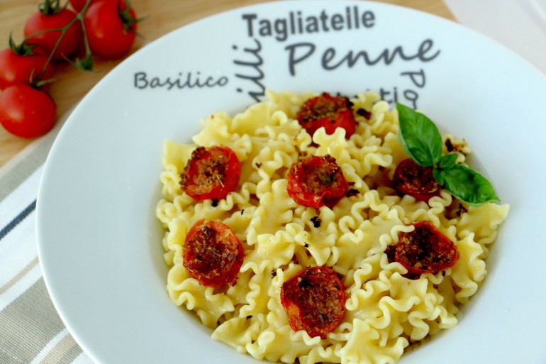 Pâtes aux tomates cerises au four comme à Brindisi