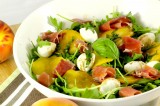 Salade-caprese-peches-jambon-Parme (5)