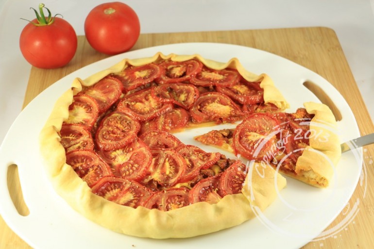 Tarte au thon, tomates et moutarde