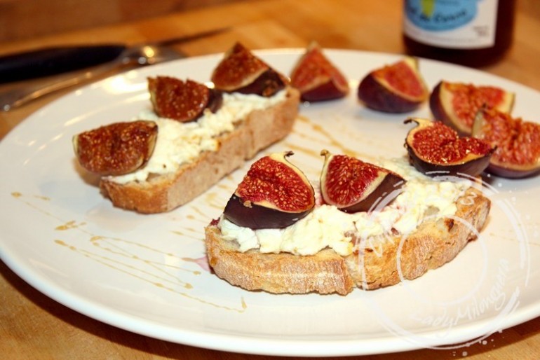 Tartines chèvre, figue et miel