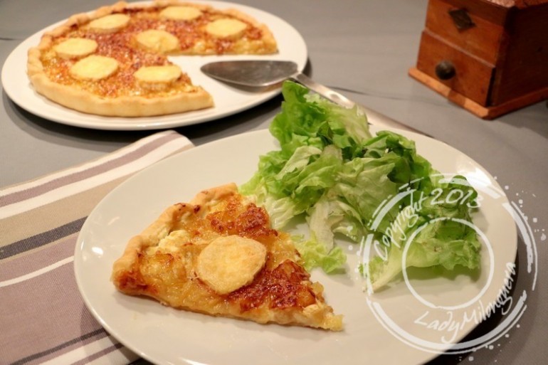 Tarte aux oignons, fromage de chèvre et miel