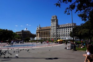 Place de Catalogne, tous les chemins y mènent !