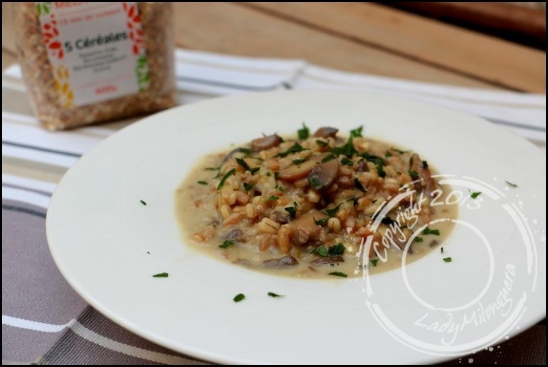 Risotto de céréales aux champignons, mozzarella et parmesan