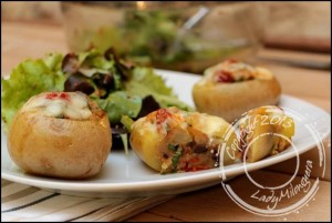 Pommes-terre-farcies-tomates-confites-olives-noires-6_thumb