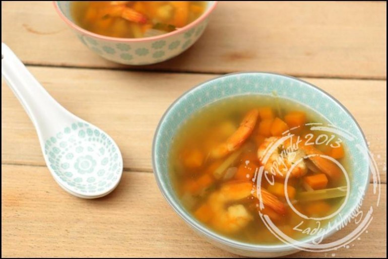 Bouillon de crevettes thaï