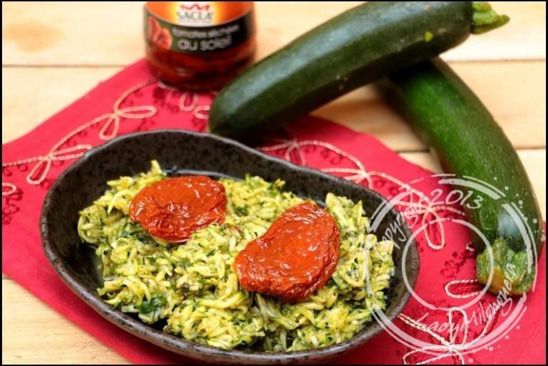 Salade de courgettes râpées à la cannelle